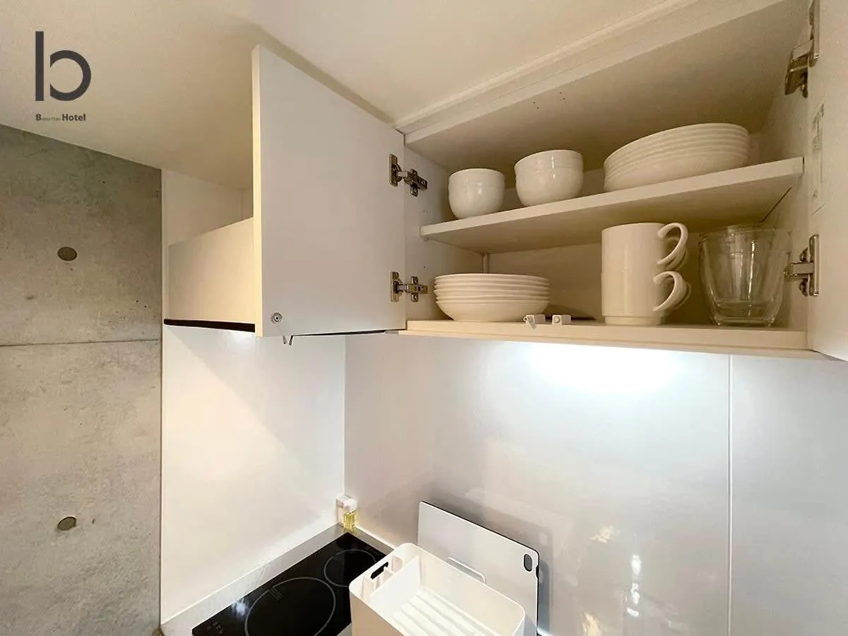 Апартаменты Bhotel Nekoyard - Contemporary Loft Studio Near Peace Park Хиросима