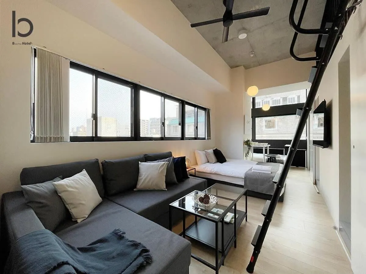 Апартаменты Bhotel Nekoyard - Contemporary Loft Studio Near Peace Park Хиросима